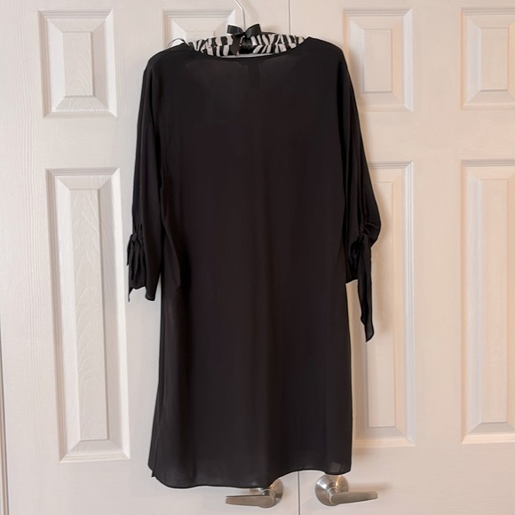 H&M shift dress with cuff detail NWT! - Picture 2 of 4